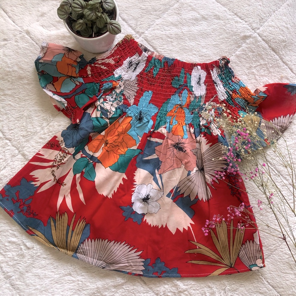 NWOT Off-Shoulder Top